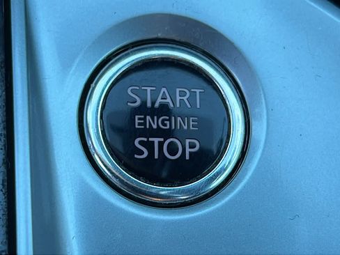 Used 2021 Nissan Altima 2.5 SV w/ SV Premium Package image 16