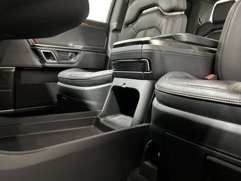 Used 2022 Rivian R1T Adventure image 31