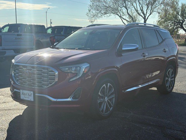 Used 2019 GMC Terrain Denali w/ Driver Alert Package II FWD image 3
