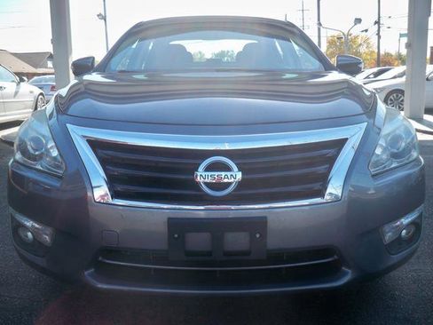 Used 2014 Nissan Altima 2.5 SL w/ Moonroof Package image 2