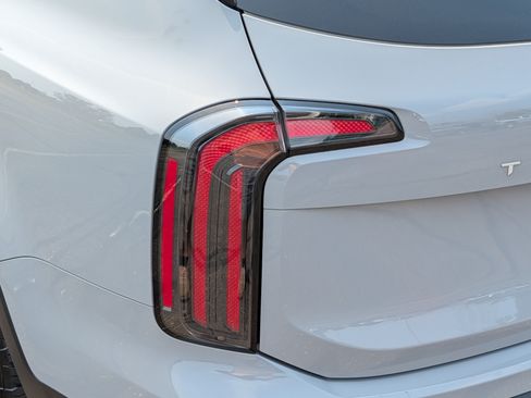 Certified 2024 Kia Telluride SX X-Pro AWD/4WD image 17