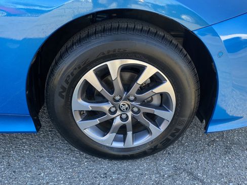 Used 2019 Toyota Prius XLE w/ Advanced Technology Package image 26
