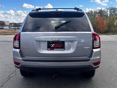 Used 2016 Jeep Compass Latitude image 4