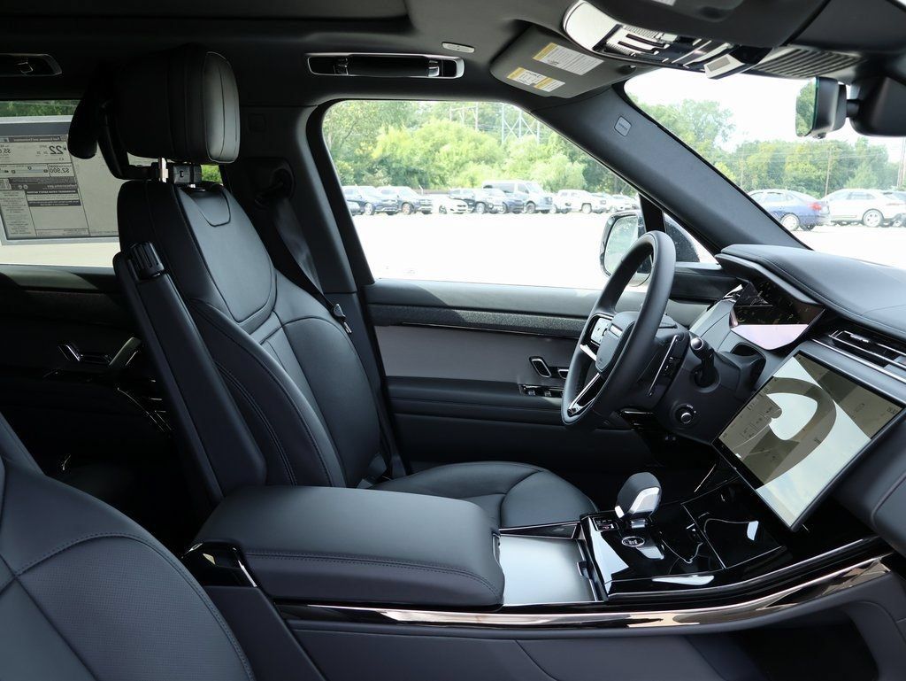 New 2025 Land Rover Range Rover Sport Dynamic SE AWD/4WD image 10