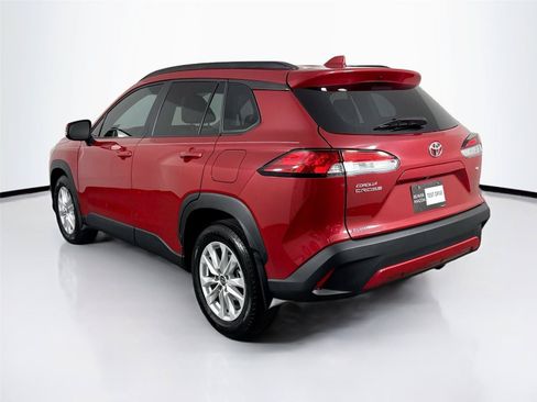 Used 2024 Toyota Corolla Cross LE FWD image 12