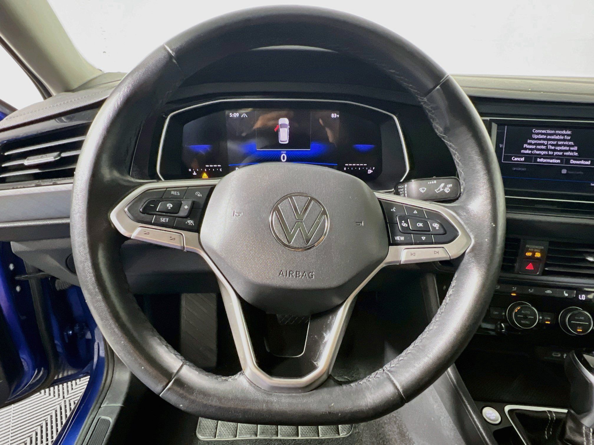Used 2024 Volkswagen Jetta SE FWD image 17