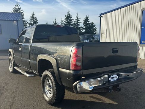 Used 2004 Chevrolet Silverado 2500 LT w/ Skid Plate Package image 3