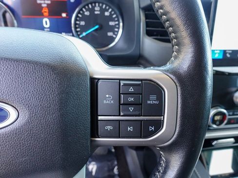 Used 2024 Ford Expedition XLT image 17