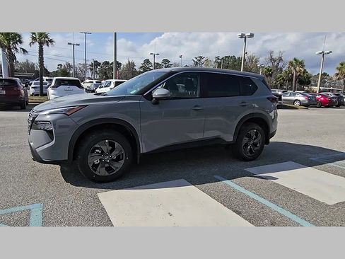 New 2026 Nissan Rogue SV FWD image 24