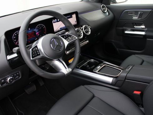 New 2024 Mercedes-Benz GLA 250 4MATIC image 9