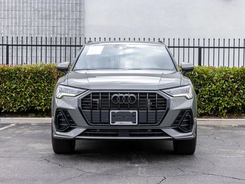 Used 2024 Audi Q3 2.0T Premium w/ Convenience Package AWD/4WD image 2