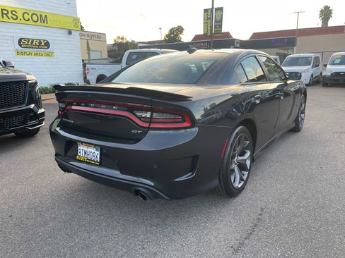 Used 2019 Dodge Charger GT image 3