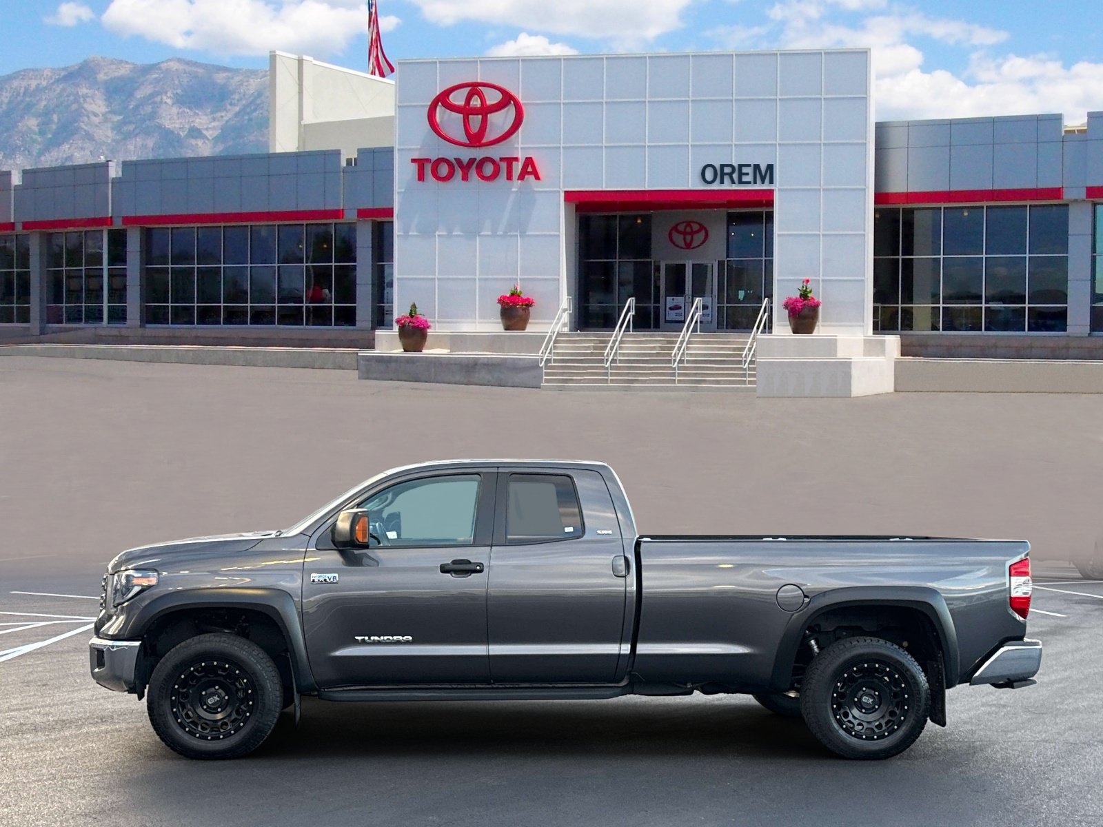 Used 2019 Toyota Tundra SR5 w/ SR5 Upgrade Package AWD/4WD image 3