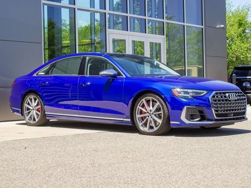 Used 2023 Audi S8 w/ S8 Comfort Plus Package AWD/4WD image 3