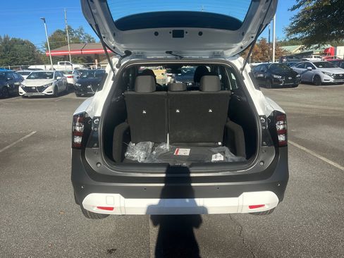 New 2026 Nissan Kicks S image 18