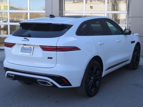 Used 2026 Jaguar F-PACE R-Dynamic S image 7