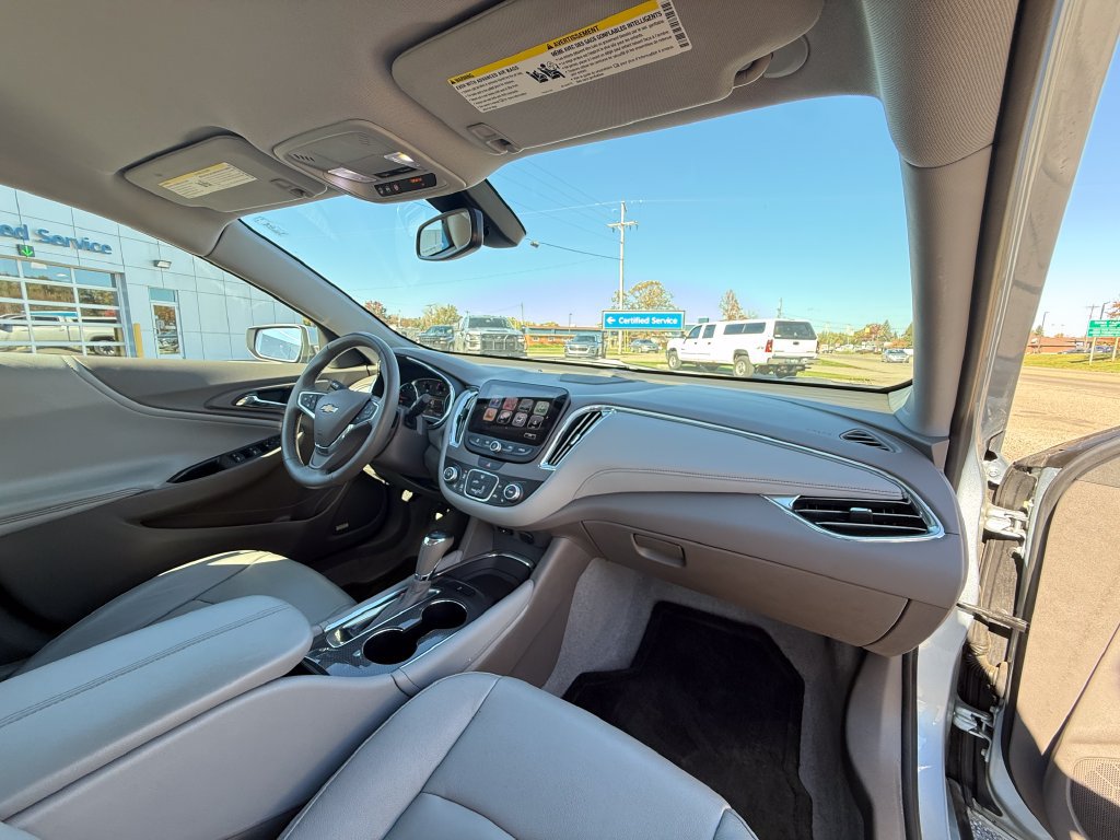 Certified 2017 Chevrolet Malibu LT w/ Leather Package FWD image 34