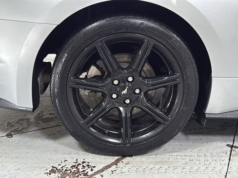 Used 2018 Ford Mustang Coupe w/ Black Accent Pkg image 22