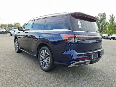 New 2026 INFINITI QX80 Luxe w/ Cargo Package image 3
