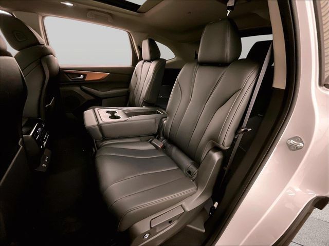 Used 2022 Acura MDX SH-AWD image 25