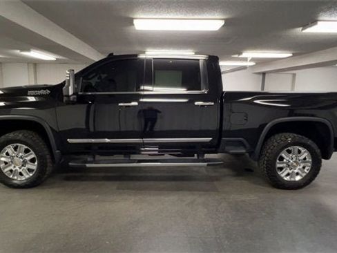 Certified 2024 Chevrolet Silverado 2500 High Country image 5