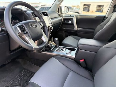 Used 2022 Toyota 4Runner SR5 Premium AWD/4WD image 18