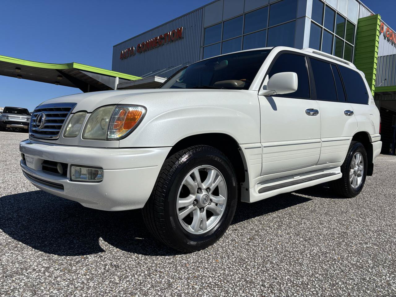 Used 2004 Lexus LX 470 4WD w/ Preferred Accessory Pkg image 9