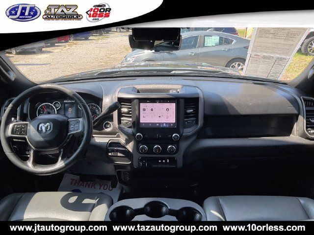 Used 2022 RAM 2500 Tradesman w/ Chrome Appearance Group AWD/4WD image 15