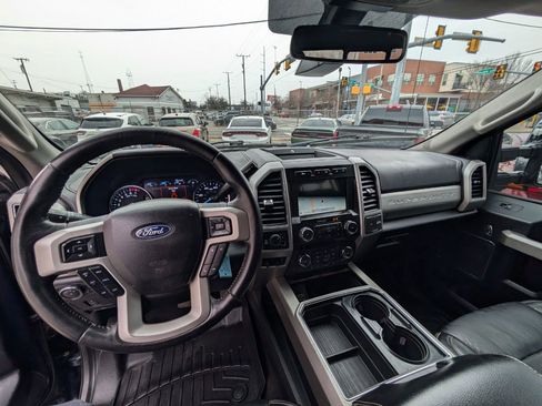 Used 2019 Ford F250 Lariat image 21