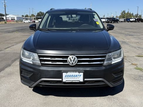Used 2020 Volkswagen Tiguan S image 2