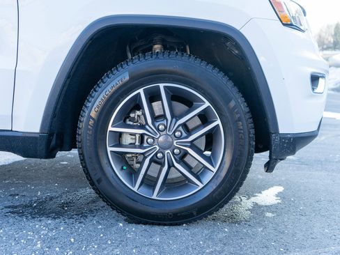 Used 2021 Jeep Grand Cherokee Limited w/ Trailer Tow Group IV image 11