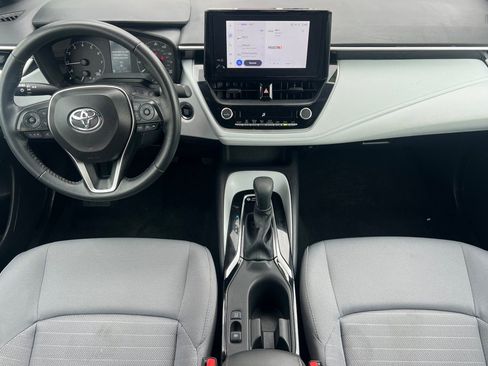 Used 2025 Toyota Corolla SE image 10