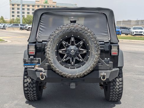Used 2013 Jeep Wrangler Sport AWD/4WD image 4