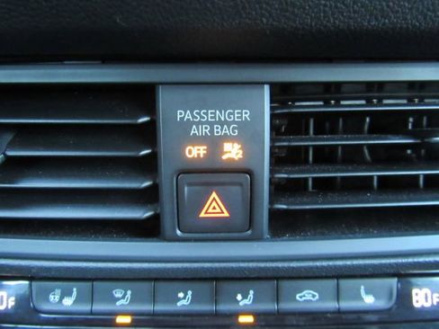 Used 2020 Volkswagen Jetta SE w/ SE Cold Weather Package image 39