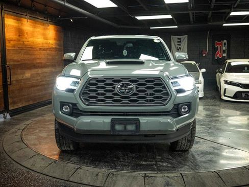 Used 2023 Toyota Tacoma TRD Sport w/ Black Out Package (TMS) image 4