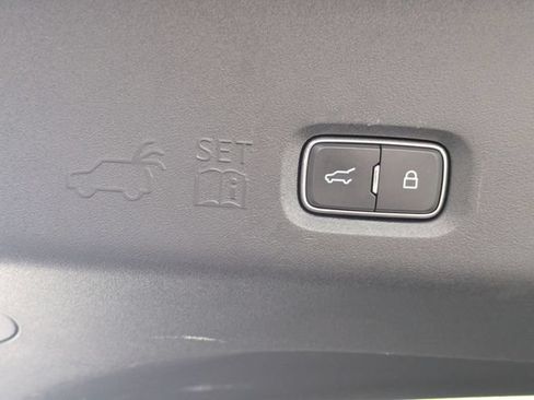 Used 2025 Ford Expedition Platinum AWD/4WD image 35
