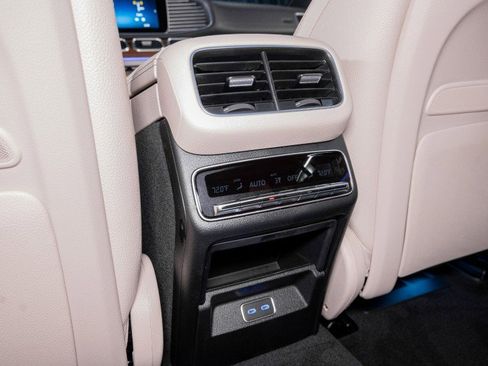 New 2026 Mercedes-Benz GLS 580 4MATIC image 27