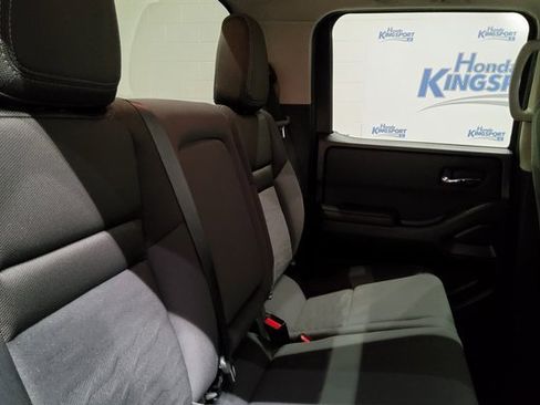 Used 2023 Nissan Frontier SV w/ Tow Package image 19