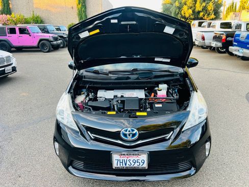 Used 2014 Toyota Prius V Three FWD image 10