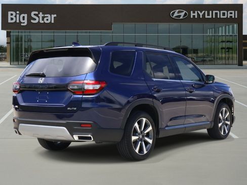 Used 2025 Honda Pilot Elite image 4