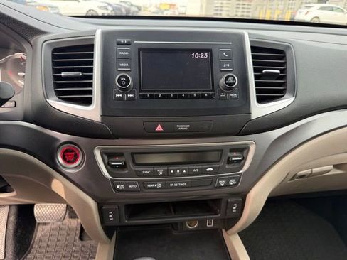 Used 2019 Honda Ridgeline RTL image 16