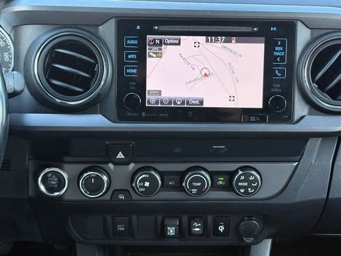 Used 2019 Toyota Tacoma TRD Off-Road image 33