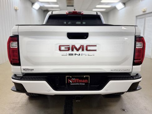 Used 2024 GMC Canyon Denali image 7