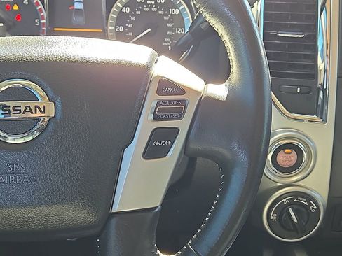 Used 2019 Nissan Titan PRO-4X w/ Pro-4x Convenience Package image 19