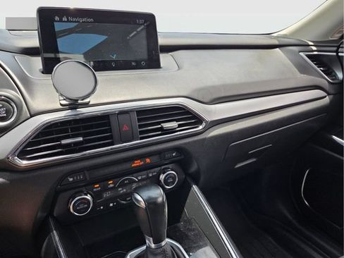 Used 2018 MAZDA CX-9 Touring w/ Touring Premium Package FWD image 37