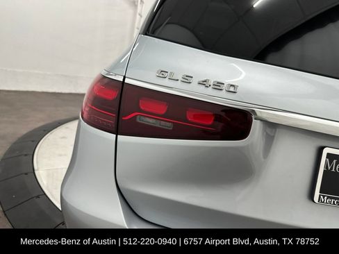 Used 2025 Mercedes-Benz GLS 450 4MATIC image 12