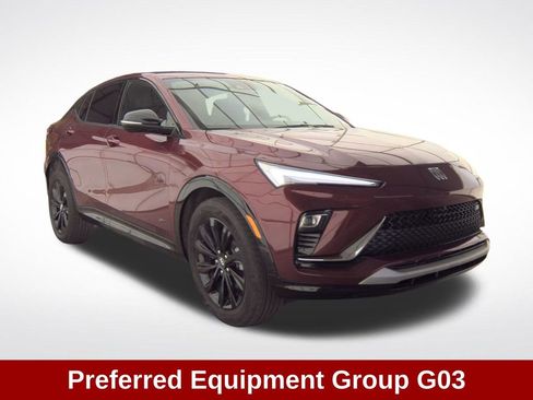 Used 2025 Buick Envista Sport Touring w/ Advanced Safety Package image 4