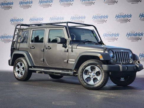 Used 2016 Jeep Wrangler Unlimited Sport image 2