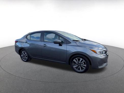 Used 2025 Nissan Versa SV FWD image 2