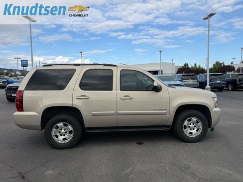 Used 2008 Chevrolet Tahoe LT w/ Convenience Package 1 AWD/4WD image 8